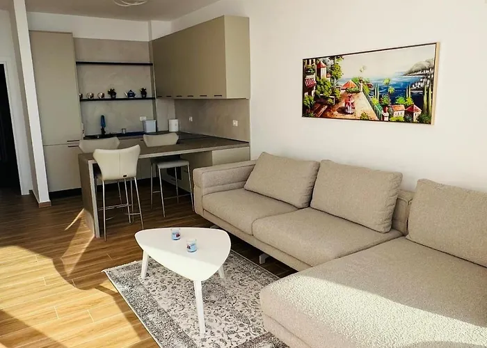 Emi Luxury Kalaja *